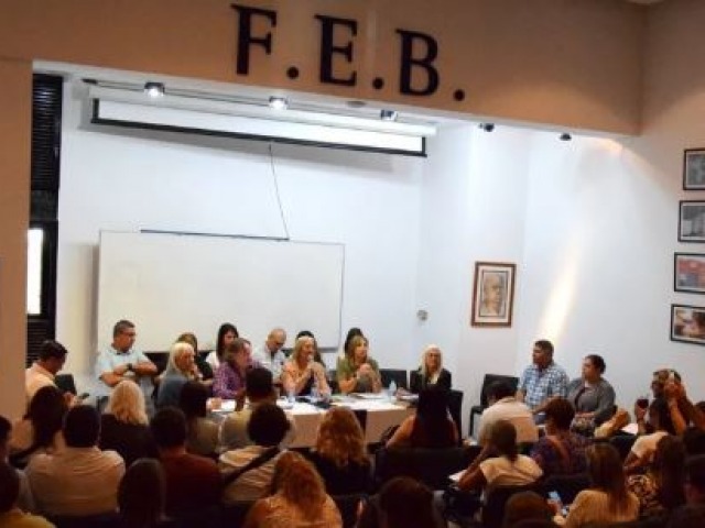 La FEB anunci� un paro docente que afectar� el inicio de clases